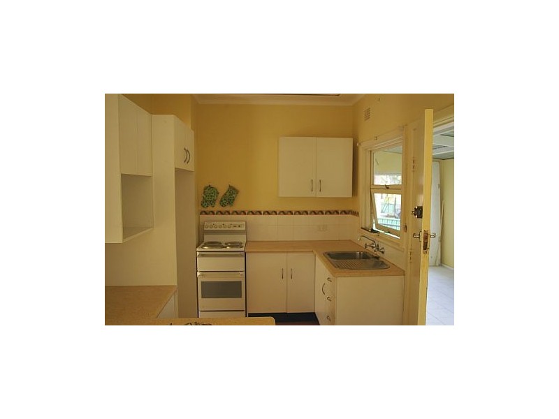 30 Angus Avenue, Wyoming NSW 2250