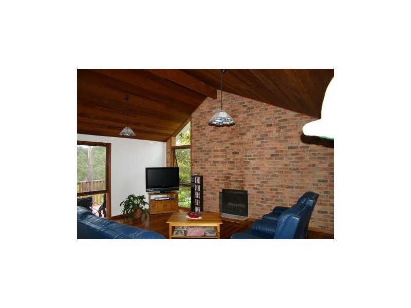 30 Maya Street, Wyoming NSW 2250