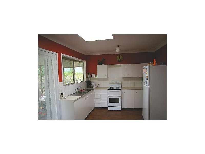 6 Brush Box Crescent, Wyoming NSW 2250