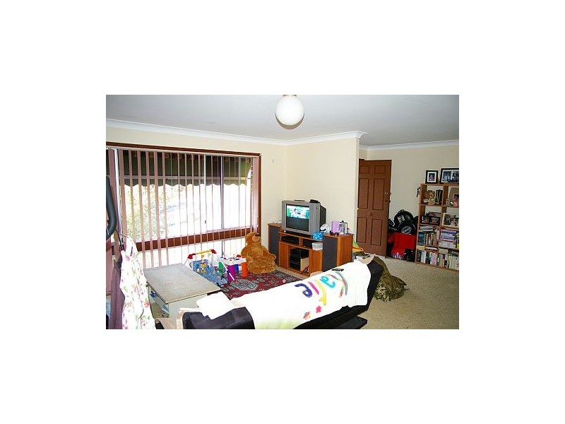 18 Beaumont Avenue, Wyoming NSW 2250