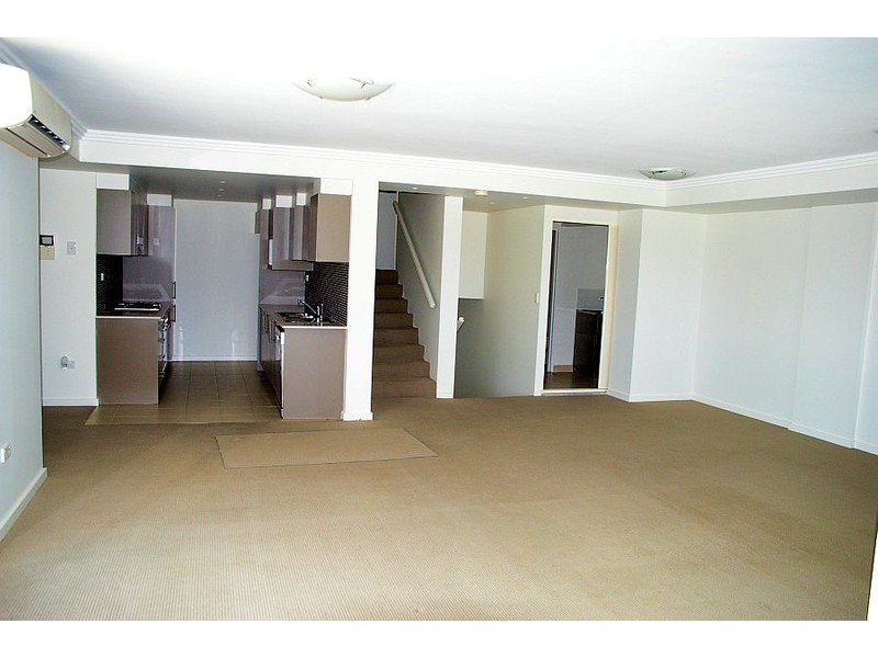 33/24-26 Watt Street, Gosford NSW 2250