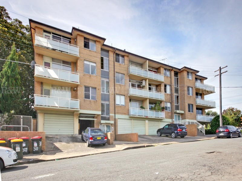 10/307 New Canterbury Road, Lewisham NSW 2049