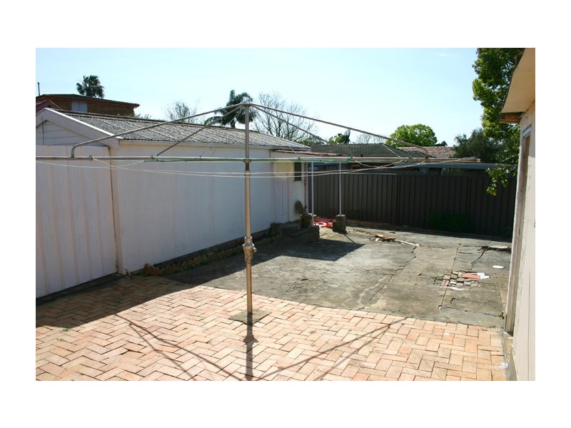 27 Lincoln Street, Campsie NSW 2194