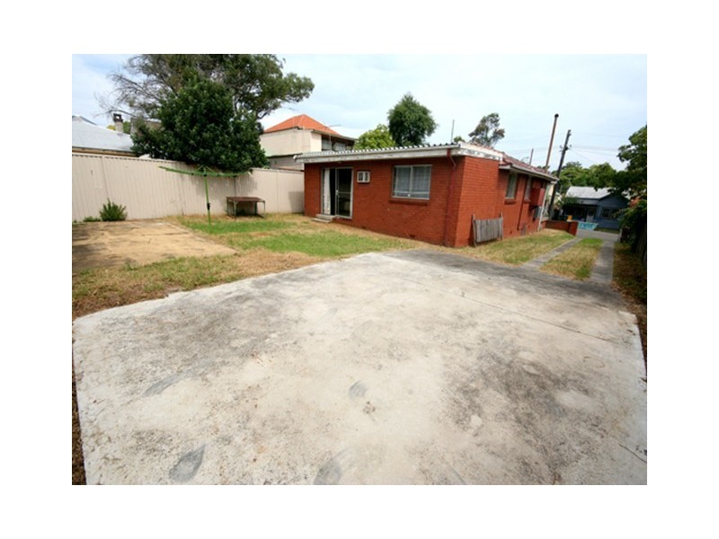 1 HAWTHORNE STREET, Leichhardt NSW 2040