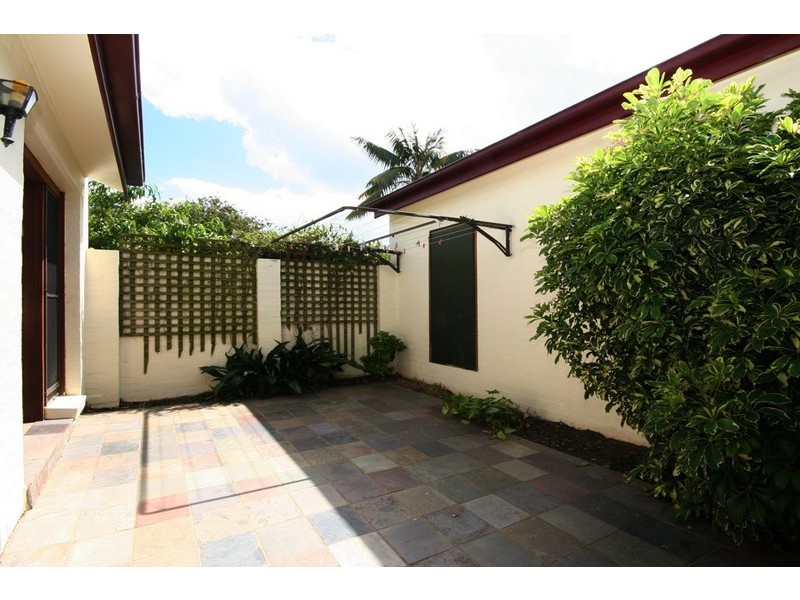 140A FLOOD STREET (enter via side lane way), Leichhardt NSW 2040