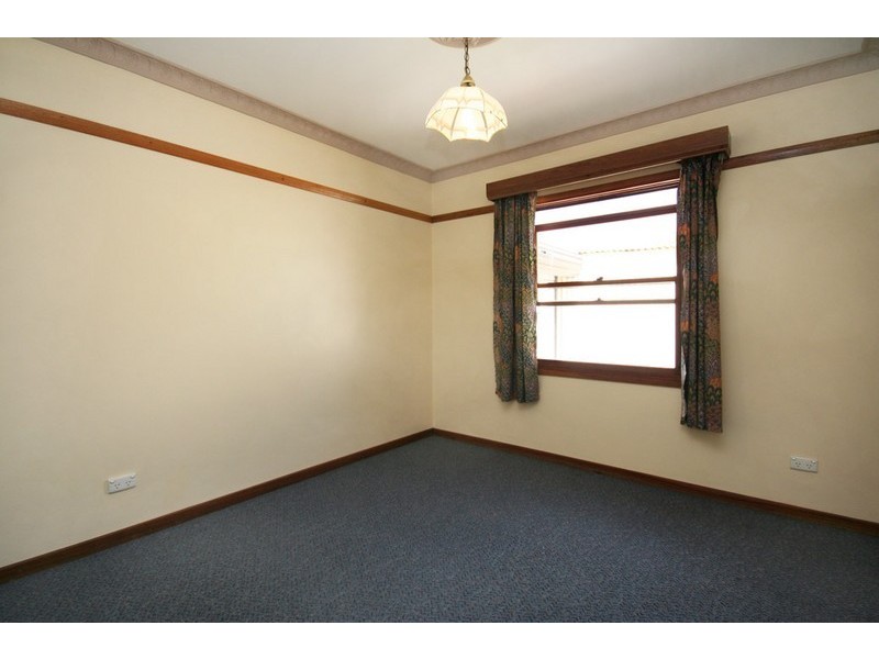 140A FLOOD STREET (enter via side lane way), Leichhardt NSW 2040