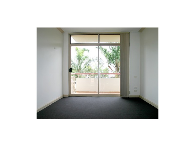 8/275 LYONS ROAD, Russell Lea NSW 2046