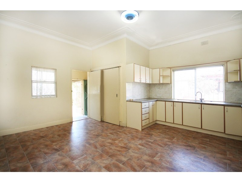 1 RUSSELL STREET, Lilyfield NSW 2040