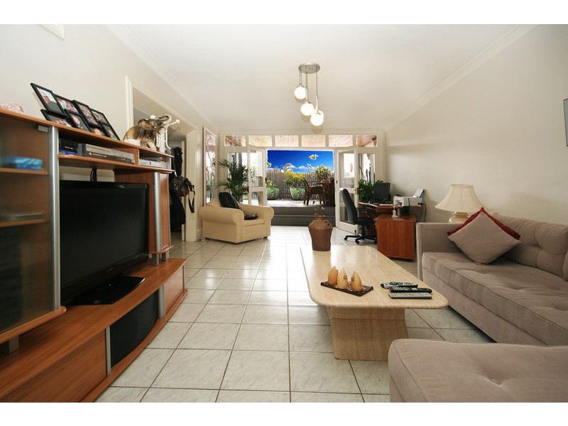 2 REDMOND STREET, Leichhardt NSW 2040
