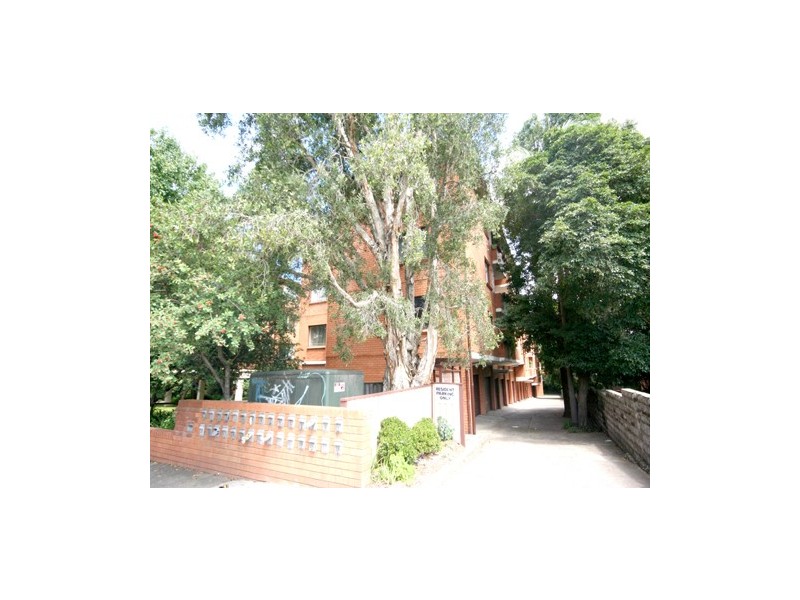 17/33  LIVINGSTONE, Petersham NSW 2049