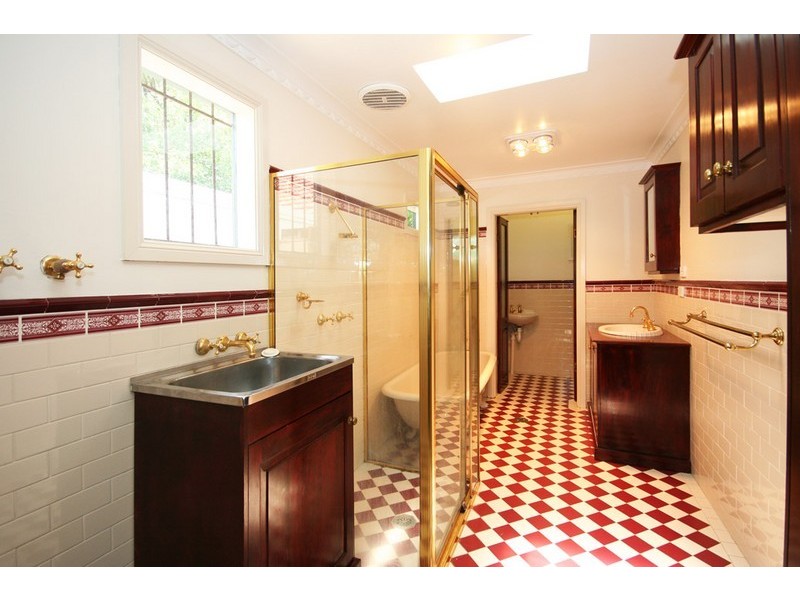 17 THORNLEY STREET, Leichhardt NSW 2040