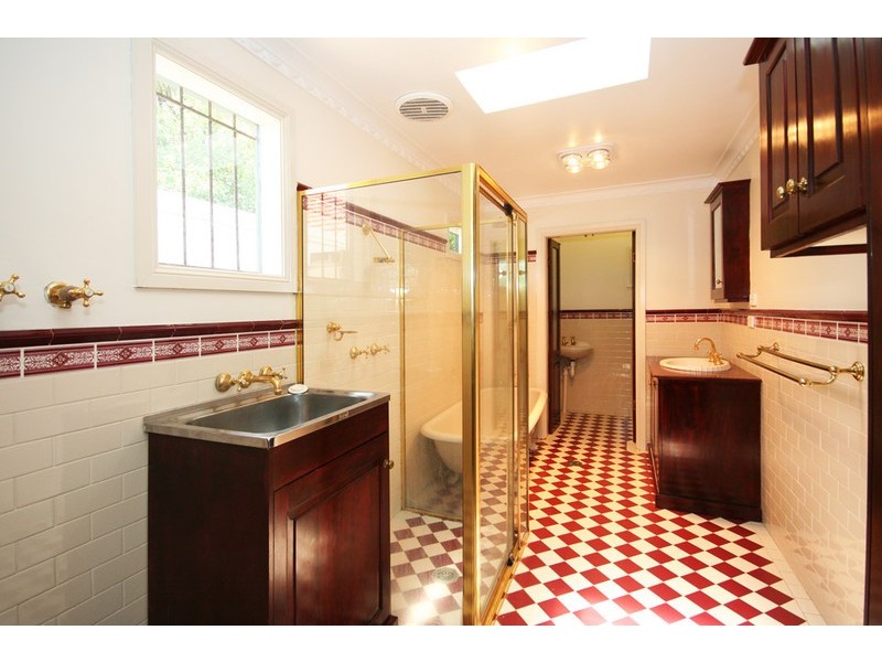 17 THORNLEY STREET, Leichhardt NSW 2040