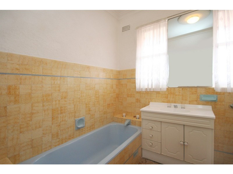 10 MCGRATH AVE, Five Dock NSW 2046