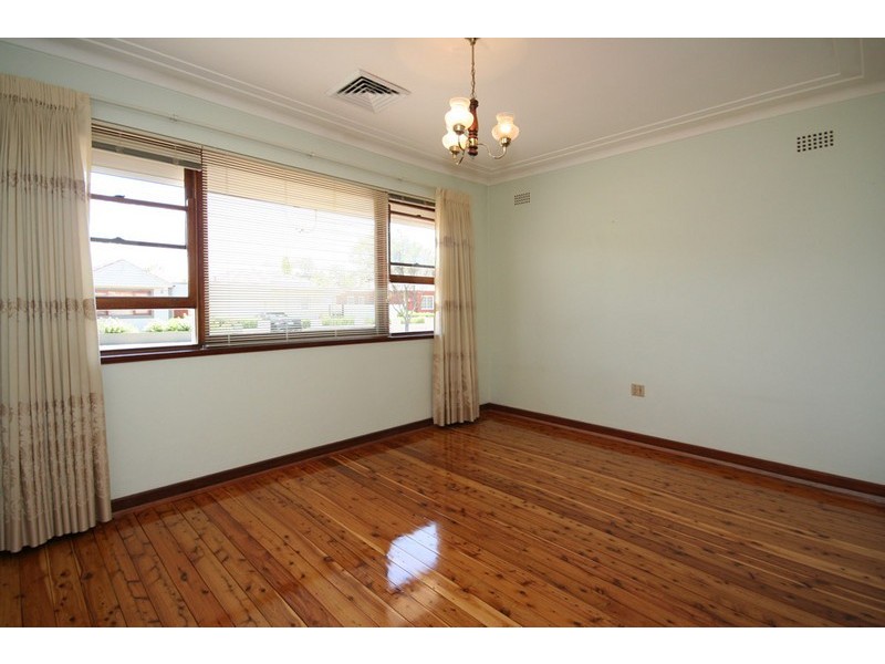 Russell Lea NSW 2046