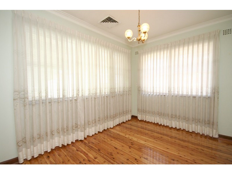 Russell Lea NSW 2046