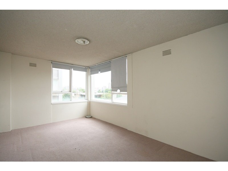 17/142 OLD SOUTH HEAD ROAD, Bondi NSW 2026