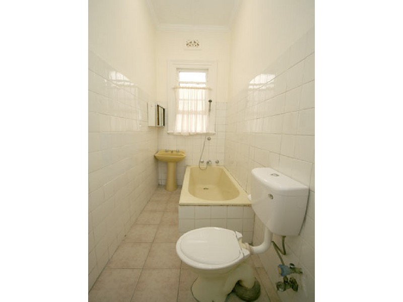 28 SILVER STREET, St Peters NSW 2044