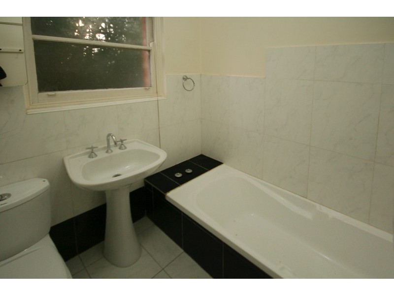 3/4 Sunning Place, Summer Hill NSW 2130