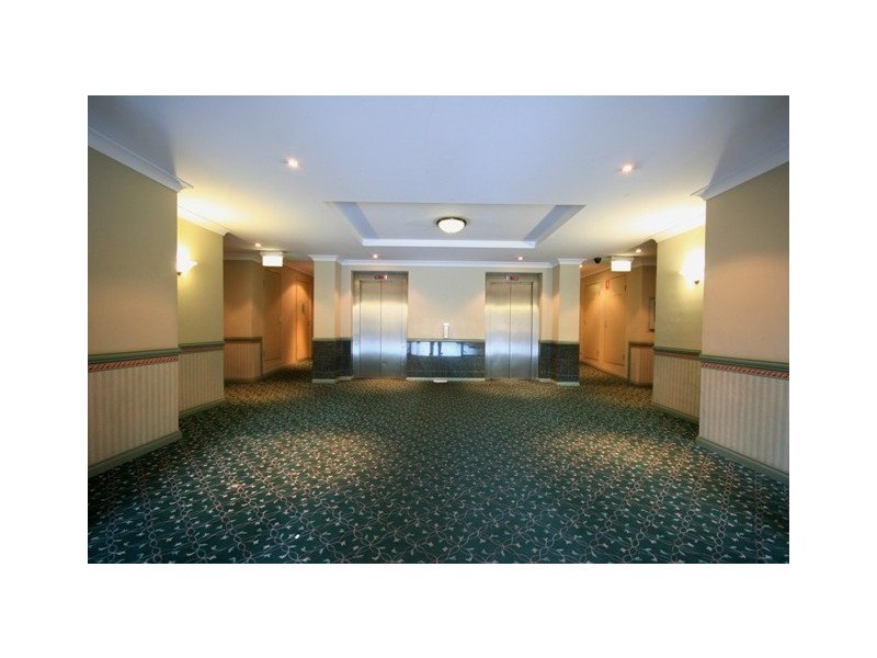 8 WENTWORTH DRIVE, Liberty Grove NSW 2138