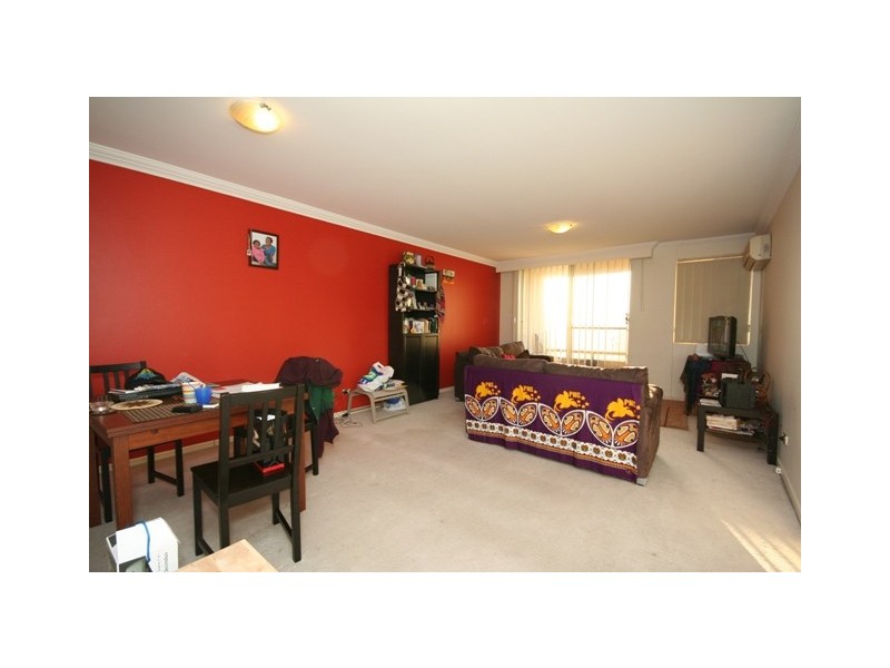 8 WENTWORTH DRIVE, Liberty Grove NSW 2138