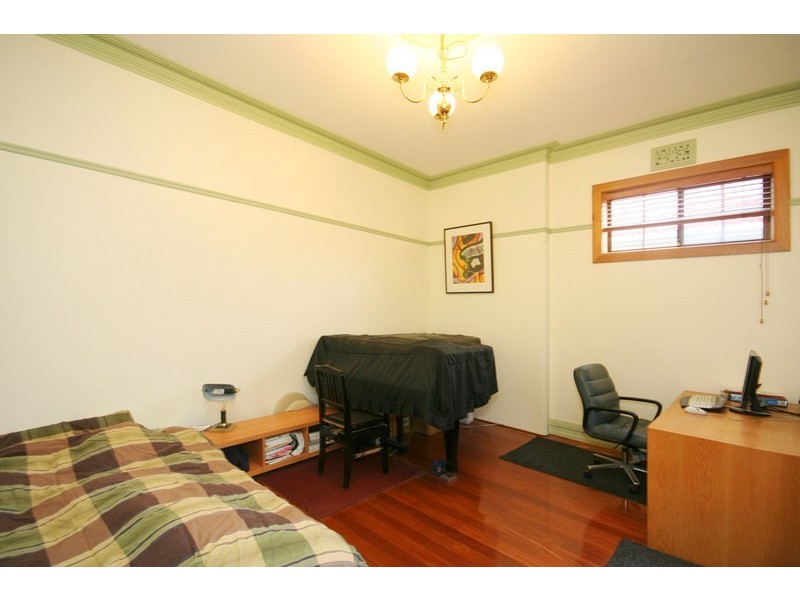 8 THORBY AVENUE, Leichhardt NSW 2040