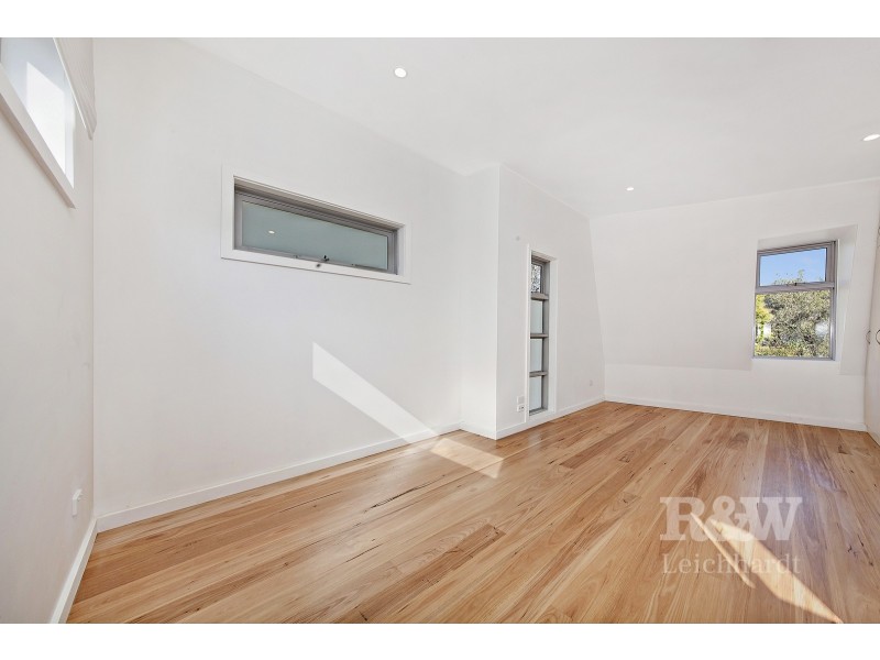 7A BRIGHTON LANE., Petersham NSW 2049