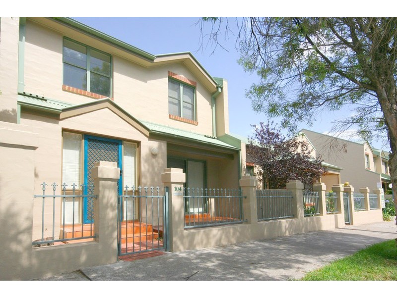 104/69 ALLEN STREET (enter via Francis St), Leichhardt NSW 2040