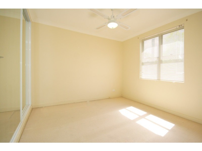 104/69 ALLEN STREET (enter via Francis St), Leichhardt NSW 2040