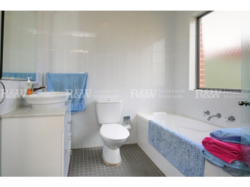 2/143 Hampden Road, Russell Lea NSW 2046