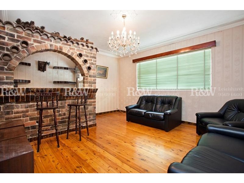 2 Kirrang Street, Russell Lea NSW 2046