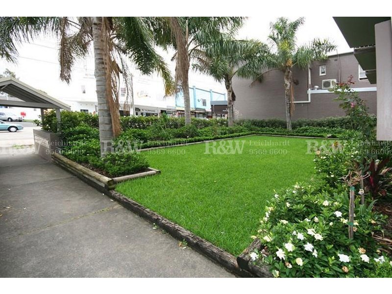 8/275 Lyons Rd, Russell Lea NSW 2046