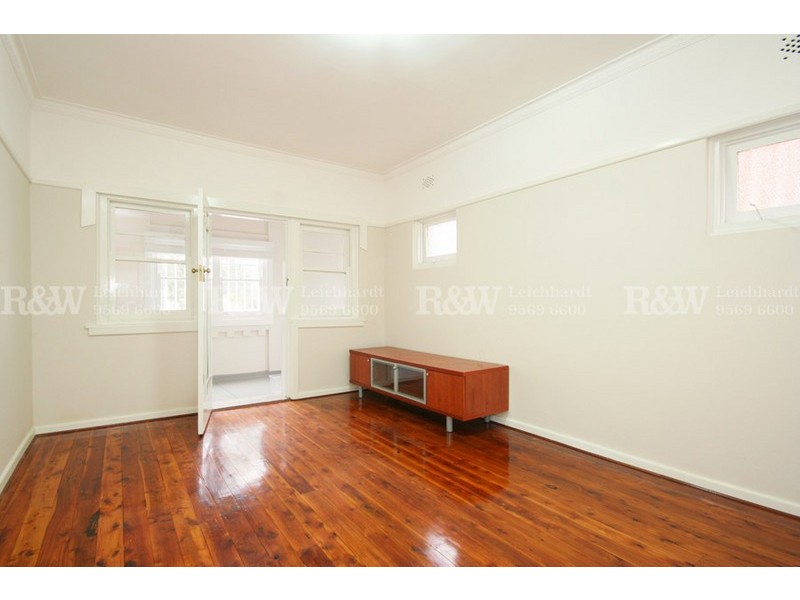 1/57a Grosvenor Cr, Summer Hill NSW 2130