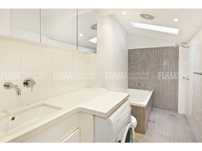 8 Lackey Street, St Peters NSW 2044