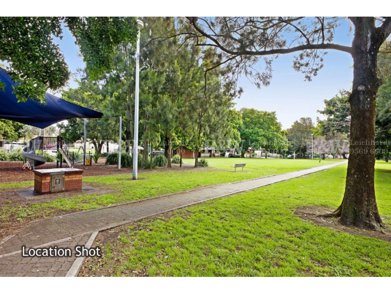 8 Lackey Street, St Peters NSW 2044