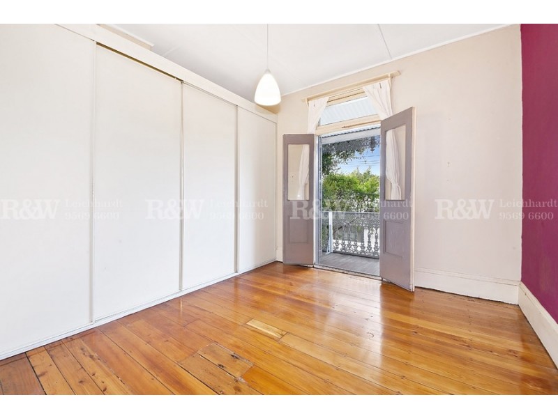 8 Lackey Street, St Peters NSW 2044