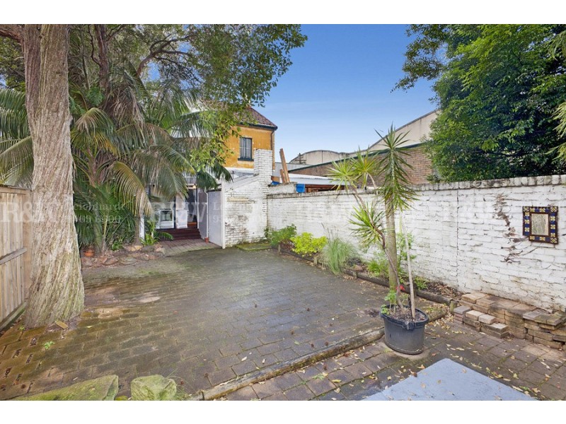 8 Lackey Street, St Peters NSW 2044