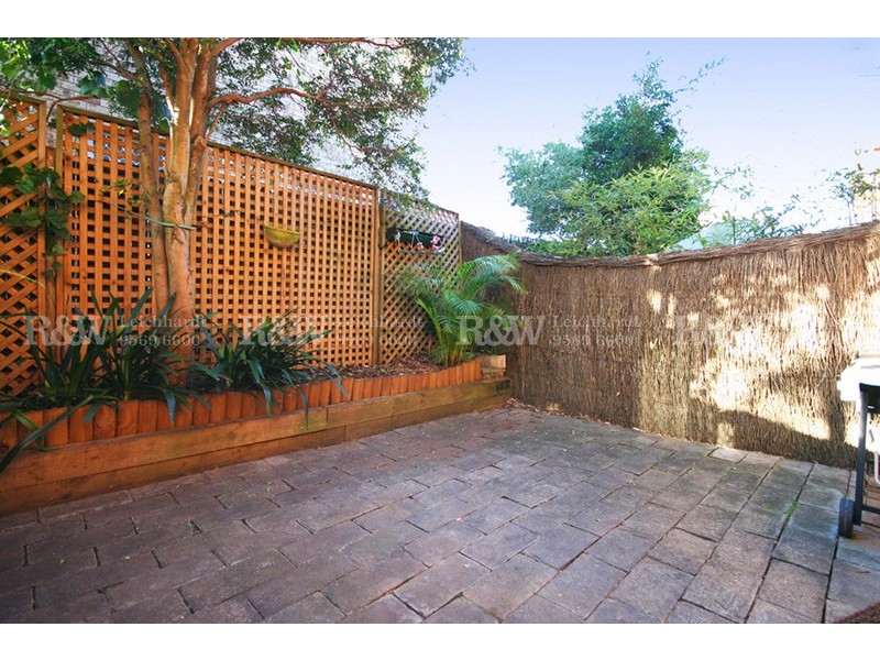 2/61 Burfitt Street, Leichhardt NSW 2040