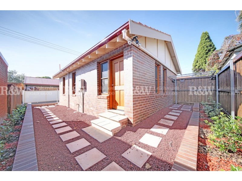 Unit 1 Ash Lane (behind 24 Wattle St), Haberfield NSW 2045