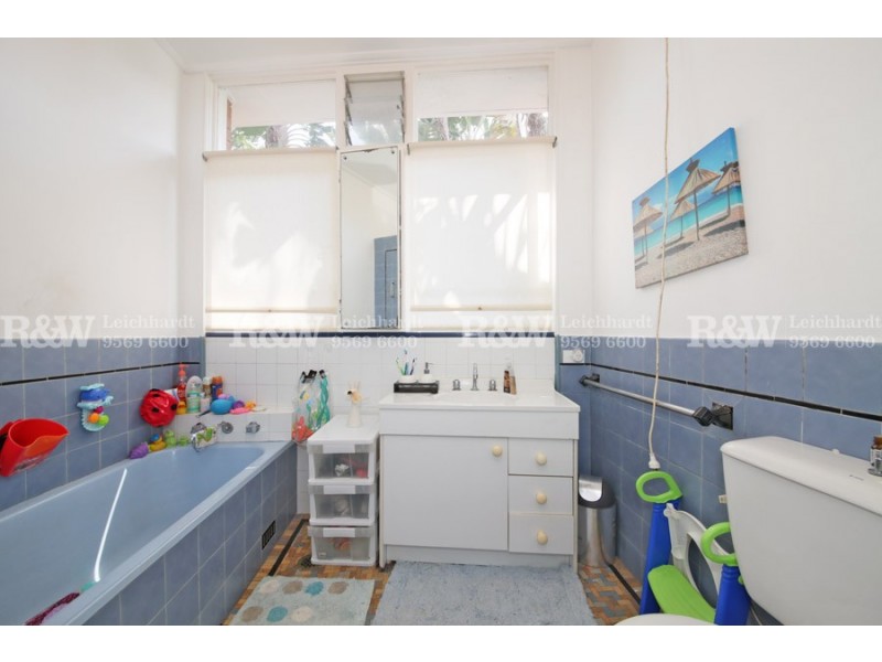 10 Carisbrook Street, Linley Point NSW 2066