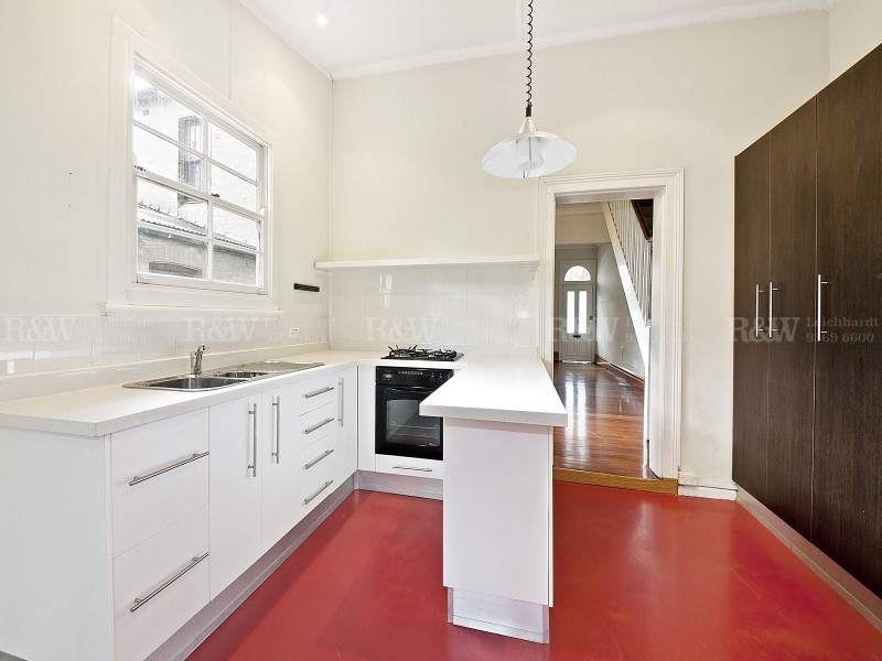 8 Lackey Street, St Peters NSW 2044