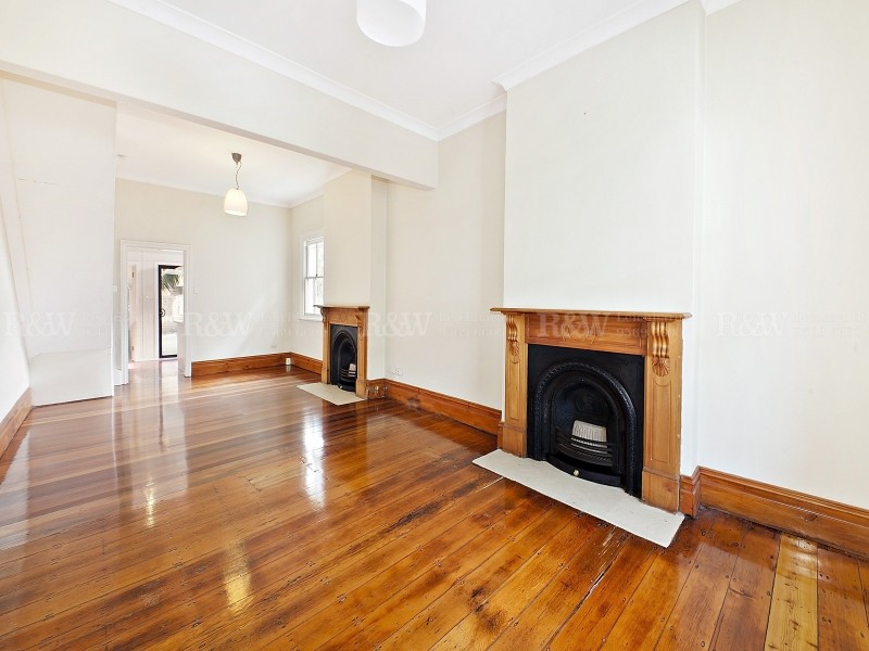 8 Lackey Street, St Peters NSW 2044