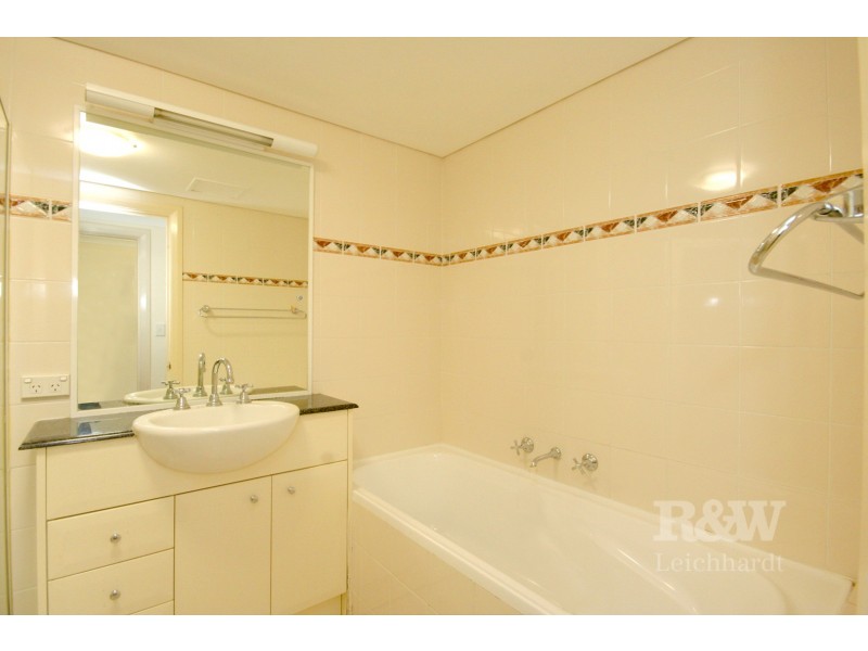 12/2 Taylors Drive, Lane Cove NSW 2066