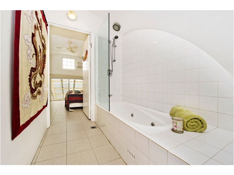 8a Hawthorne Street, Leichhardt NSW 2040