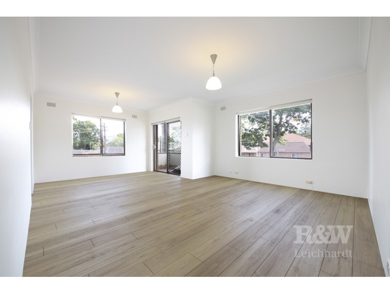 2/18 Myrtle Street, Leichhardt NSW 2040