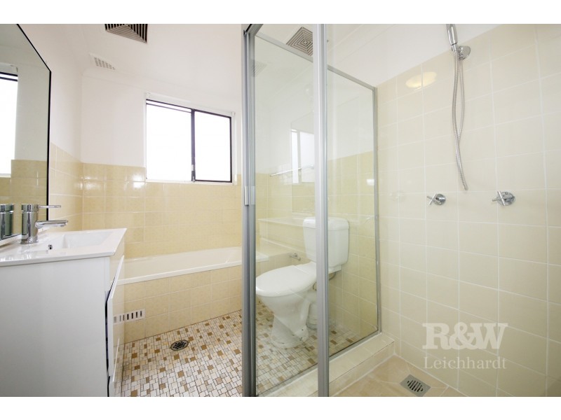 2/18 Myrtle Street, Leichhardt NSW 2040