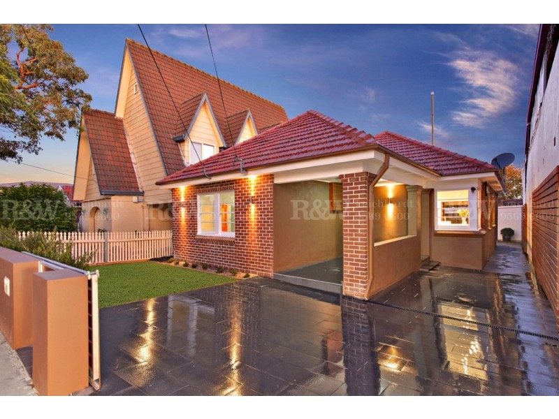 49 First Avenue, Rodd Point NSW 2046