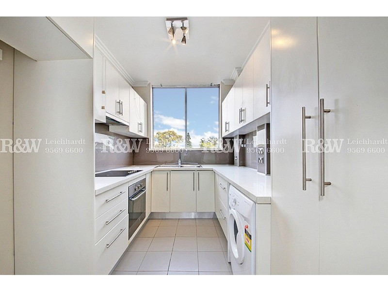 10/307 Cnr of Eltham and NewCanterbury Road, Lewisham NSW 2049