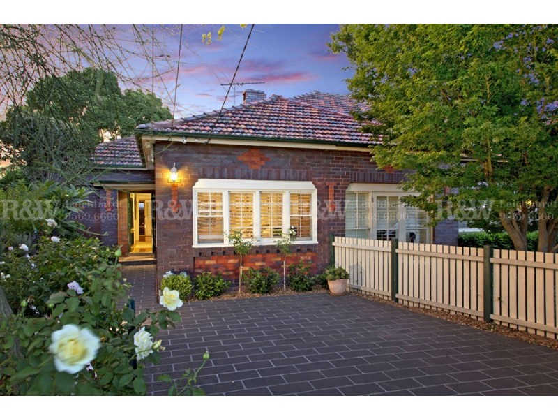 27 Mons Street, Russell Lea NSW 2046