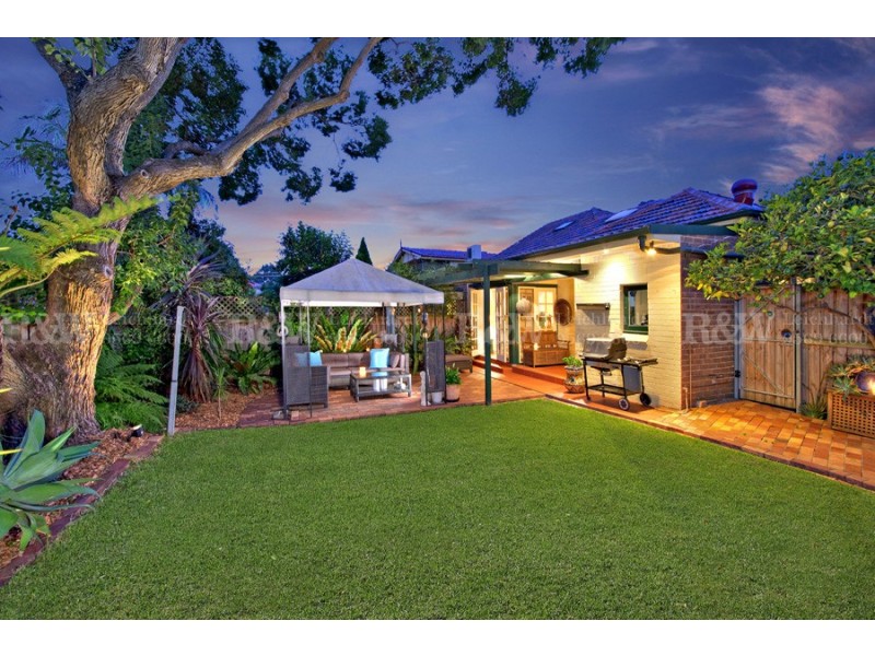 27 Mons Street, Russell Lea NSW 2046