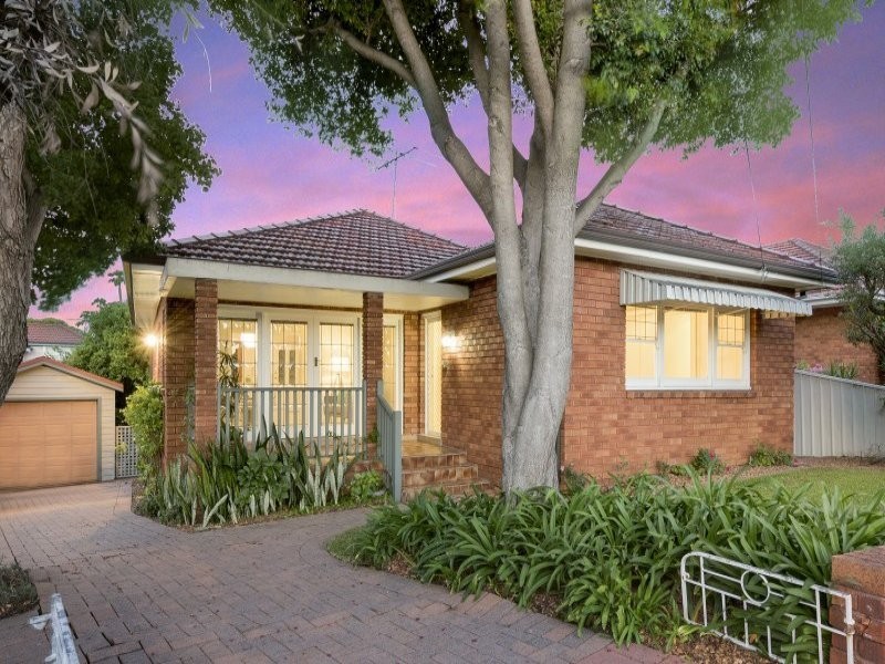 19 Atkins Avenue, Russell Lea NSW 2046